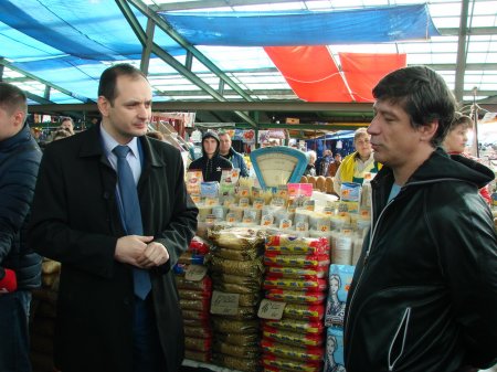 Міський голова зустрівся з працівниками і власником центрального ринку