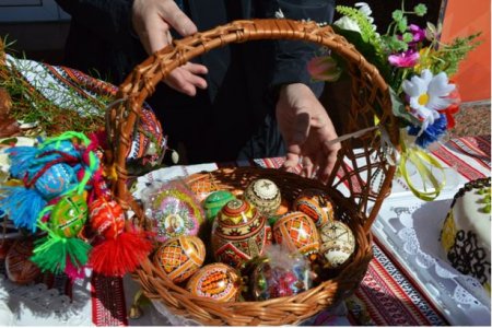 В рамках передсвяткового ярмарку підвели підсумки конкурсу на кращий Великодній кошик, кращу паску, кращий кондитерський виріб та кращу писану