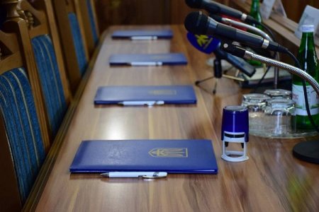 Об'єднались заради вирішення спільної проблеми