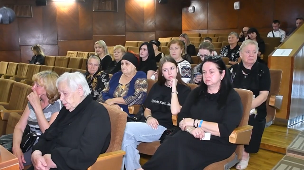 Гроші військовим і науковцям та міжнародна співпраця